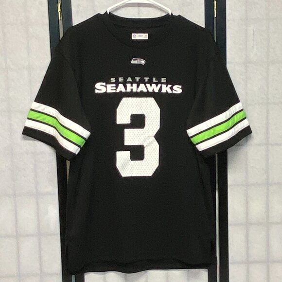 NFL Seattle Seahawks Russell Wilson #3 Jersey Tee Shirt Short Sleeve Fan Apparel - Picture 1 of 10